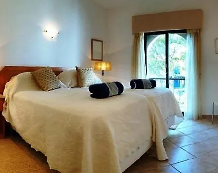 Vale Do Garrao Sleeps 4 With Air Con And Wifi